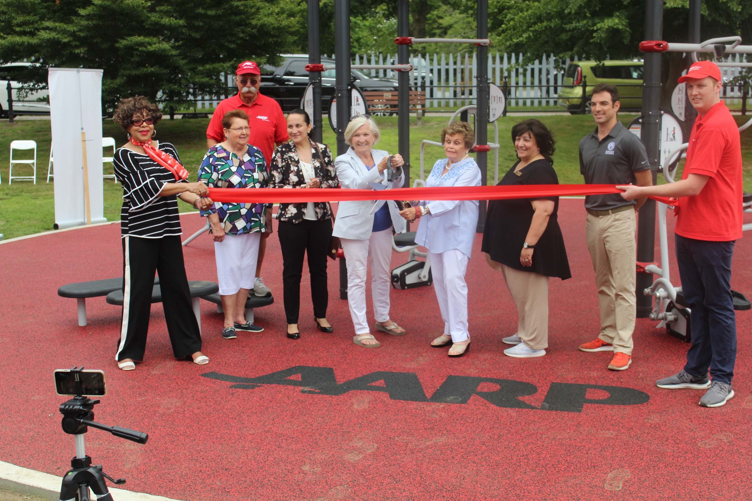 City, AARP llevan FitLot al parque Aquidneck